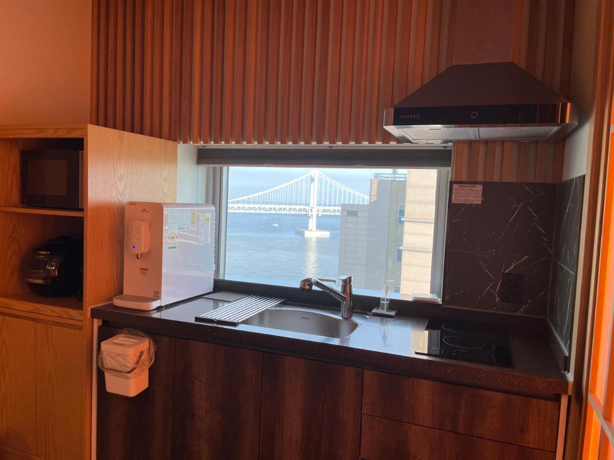 Gwanganli The Club Hotel Пусан Екстериор снимка