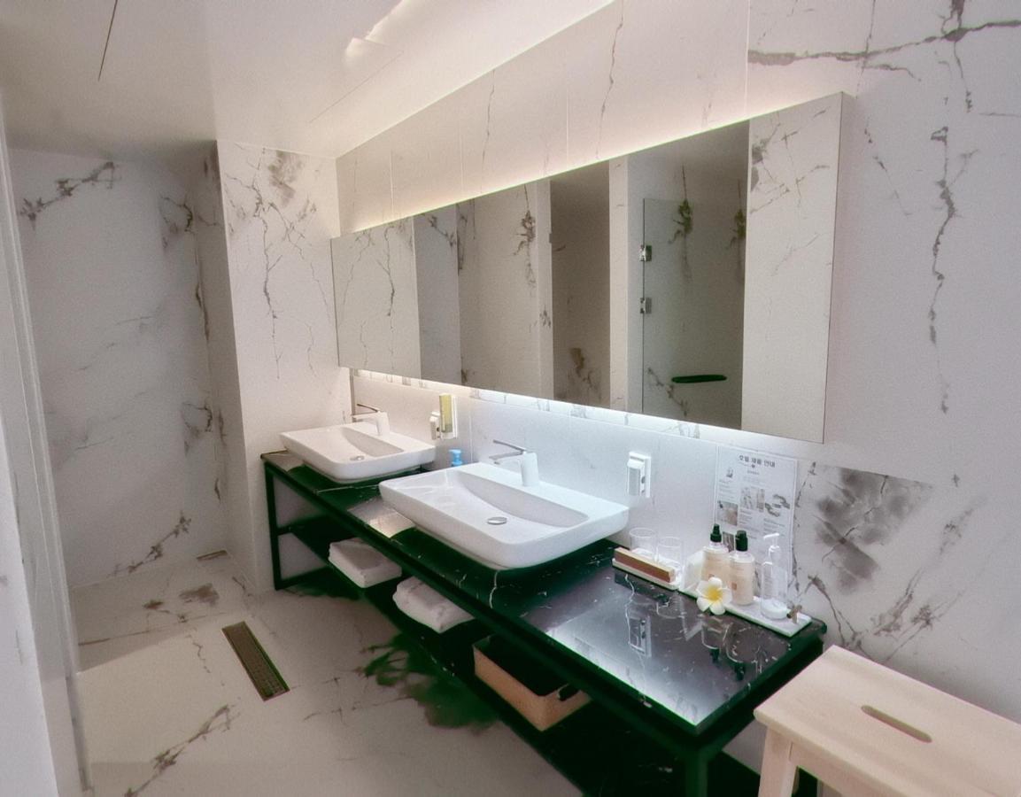 Gwanganli The Club Hotel Пусан Екстериор снимка